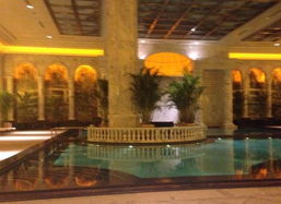 北京多家公園會所頂風作案 總統套房一天3萬8